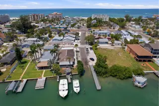 Propiedad en alquiler con 3 habitaciones y 1.5 baños en Treasure Island