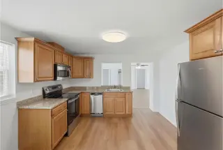 Propiedad en alquiler con 3 habitaciones y 1.5 baños en Treasure Island