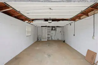 Propiedad en alquiler con 3 habitaciones y 1.5 baños en Treasure Island