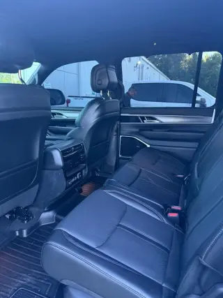 2025 Jeep Wagoneer L