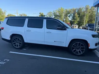 2025 Jeep Wagoneer L