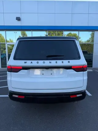 2025 Jeep Wagoneer L