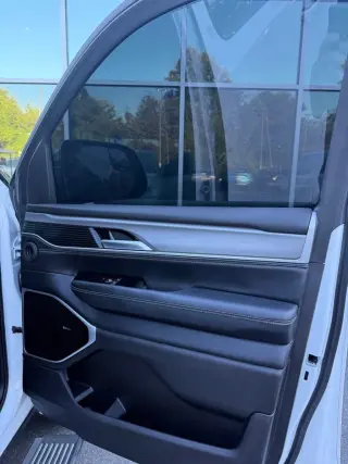 2025 Jeep Wagoneer L