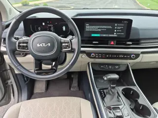 2025 Kia Carnival
