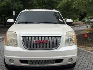2010 GMC Yukon XL Denali