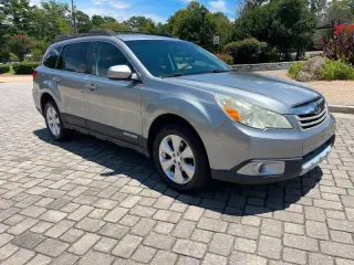 2010 Subaru Outback 2.5i Limited