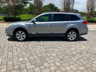2010 Subaru Outback 2.5i Limited