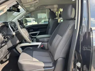 2022 Nissan Titan