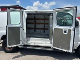 2007 Ford Econoline Cargo Van