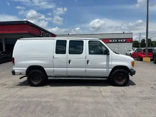 2007 Ford Econoline Cargo Van