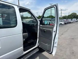 2007 Ford Econoline Cargo Van