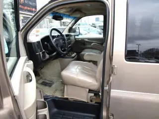 2004 CHEVROLET EXPRESS 1500 PASSENGER