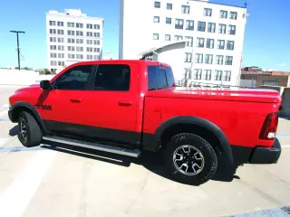 2016 RAM 1500 CREW CAB