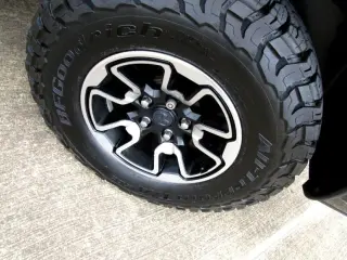 2015 RAM 1500 CREW CAB