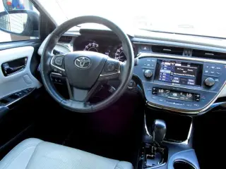 2013 TOYOTA AVALON