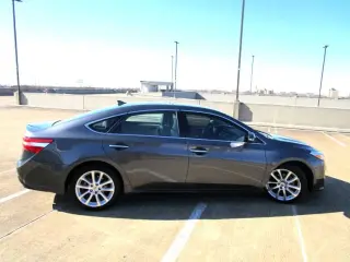 2013 TOYOTA AVALON