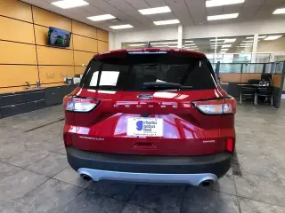 Ford Escape 2022 AWD Titanium 4dr SUV