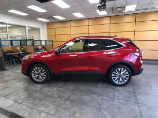 Ford Escape 2022 AWD Titanium 4dr SUV