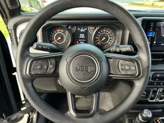 Jeep Wrangler 2025 4x4 Sport 4dr SUV