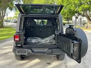 Jeep Wrangler 2025 4x4 Sport 4dr SUV