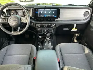 Jeep Wrangler 2025 4x4 Sport 4dr SUV