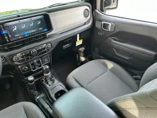 Jeep Wrangler 2025 4x4 Sport 4dr SUV