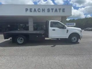 Ford F-350 Super Duty 2021 4x2 XL 2dr Regular Cab 145 in. WB DRW Chassis