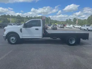 Ford F-350 Super Duty 2021 4x2 XL 2dr Regular Cab 145 in. WB DRW Chassis