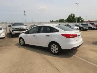 Ford Focus 2017 S 4dr Sedan