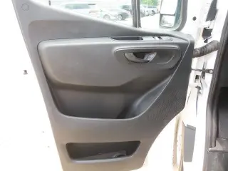 Mercedes-Benz Sprinter 2019 4x2 2500 3dr 144 in. WB Cargo Van (3.0L V6)