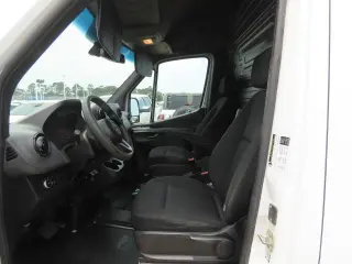 Mercedes-Benz Sprinter 2019 4x2 2500 3dr 144 in. WB Cargo Van (3.0L V6)