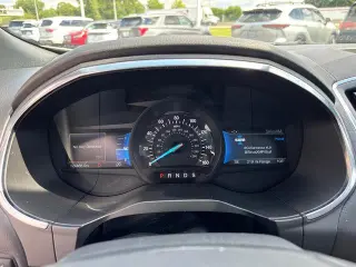 Ford Edge 2021 AWD Titanium 4dr Crossover