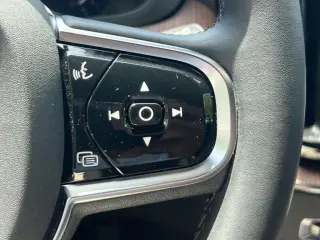 Volvo XC60 2024 AWD B5 Plus Dark Theme 4dr SUV
