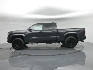 Toyota Tacoma 2025 4x2 SR5 4dr Double Cab 5.0 ft SB