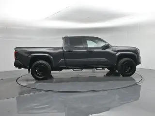 Toyota Tacoma 2025 4x2 SR5 4dr Double Cab 5.0 ft SB