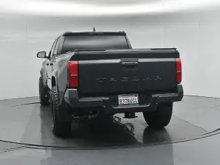 Toyota Tacoma 2025 4x2 SR5 4dr Double Cab 5.0 ft SB