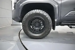 Toyota Tacoma 2025 4x2 SR5 4dr Double Cab 5.0 ft SB