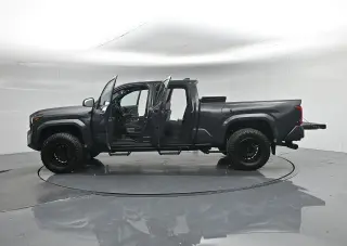 Toyota Tacoma 2025 4x2 SR5 4dr Double Cab 5.0 ft SB