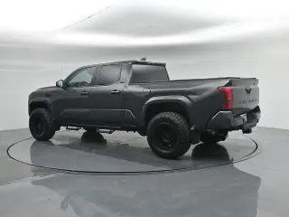 Toyota Tacoma 2025 4x2 SR5 4dr Double Cab 5.0 ft SB