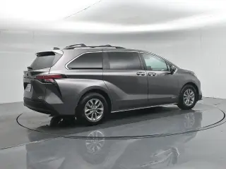 Toyota Sienna 2021 XLE 7-Passenger 4dr Mini-Van