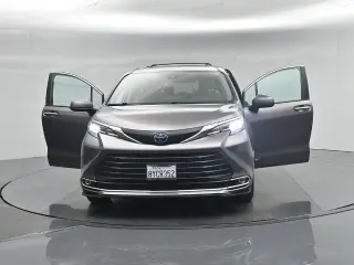 Toyota Sienna 2021 XLE 7-Passenger 4dr Mini-Van
