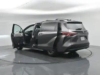 Toyota Sienna 2021 XLE 7-Passenger 4dr Mini-Van