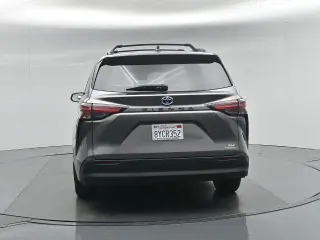 Toyota Sienna 2021 XLE 7-Passenger 4dr Mini-Van
