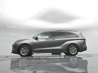 Toyota Sienna 2021 XLE 7-Passenger 4dr Mini-Van
