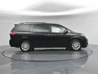 Toyota Sienna 2015 XLE 7-Passenger Auto Access Seat 4dr Mini-Van