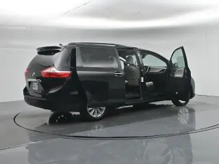 Toyota Sienna 2015 XLE 7-Passenger Auto Access Seat 4dr Mini-Van