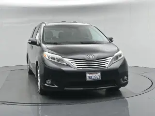 Toyota Sienna 2015 XLE 7-Passenger Auto Access Seat 4dr Mini-Van