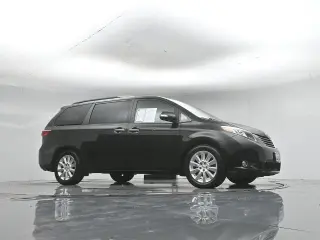 Toyota Sienna 2015 XLE 7-Passenger Auto Access Seat 4dr Mini-Van