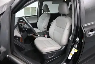 Toyota Sienna 2015 XLE 7-Passenger Auto Access Seat 4dr Mini-Van