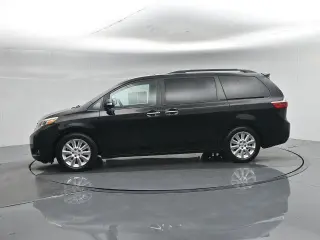 Toyota Sienna 2015 XLE 7-Passenger Auto Access Seat 4dr Mini-Van